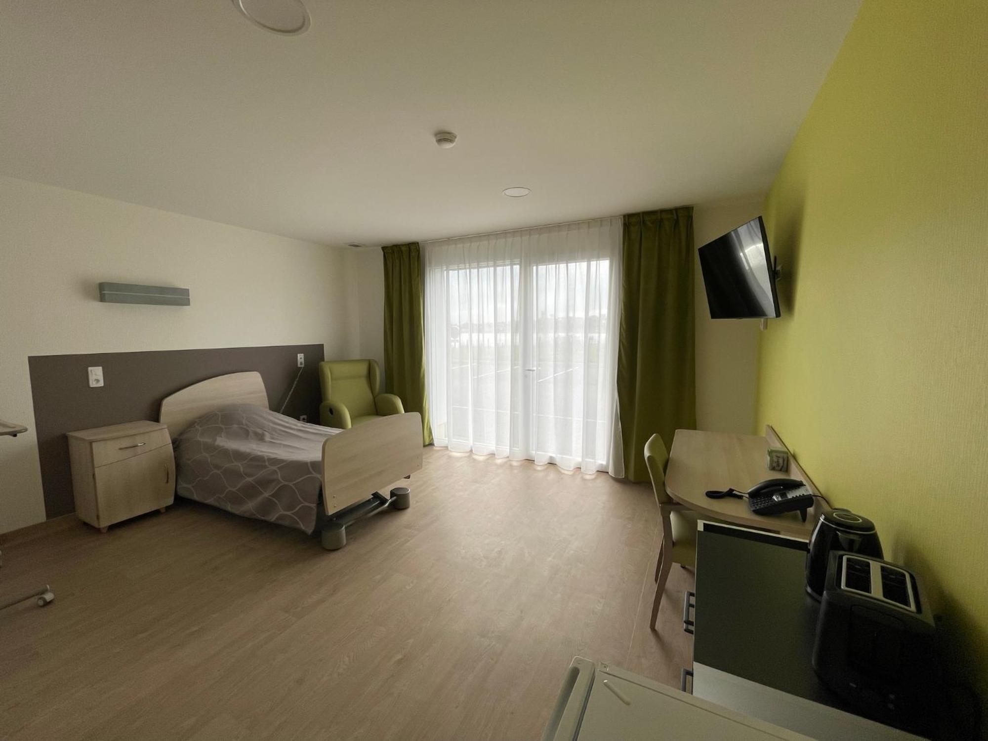 Relais Les Rives Du Lac Coulonges-sur-Sarthe Bagian luar foto