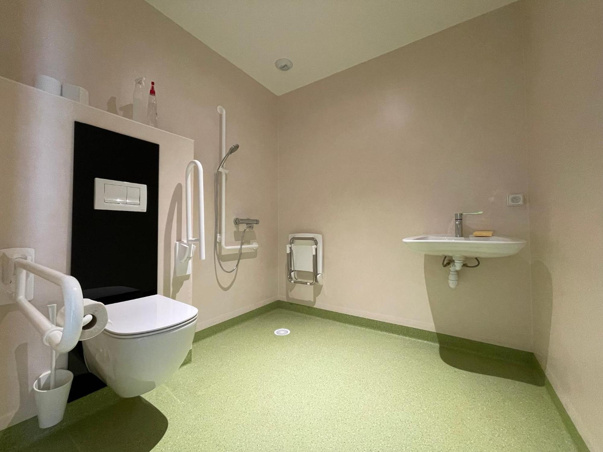 Relais Les Rives Du Lac Coulonges-sur-Sarthe Bagian luar foto